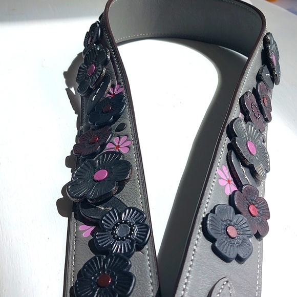 Coach 1941 Tea Rose Strap 🖤 Charcoal grey  rivets & Gunmetal hardware 🤌 - Picture 13 of 15